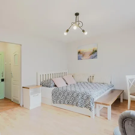 10 Apartment